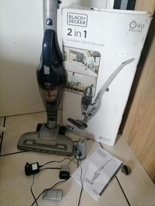 *EASTER SPECIAL*LIKE NEW BLACK AND DECKER 18V DUST BUSTER CORDELESS 2 IN 1 VACUUM*R2700 IN STORE**