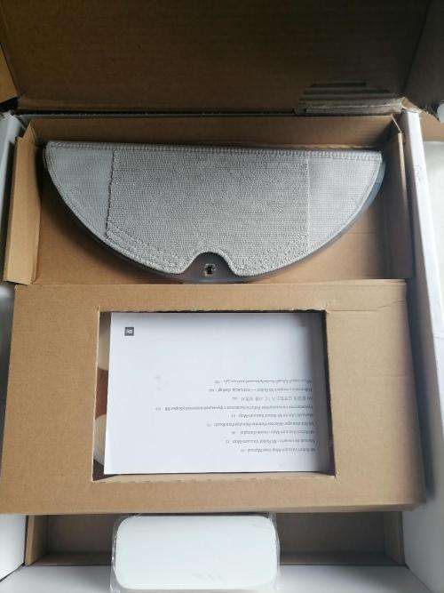 *EASTER SPECIAL*BRAND NEW XIOMI MI MOP ROBOT VACUUM/MOP*WIFI*IN BOX WITH DOC STATION*R6000 RETAIL**