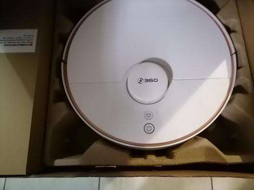 *BEST DEALS ON BOBSHOP*DEMO 360 S7 SMART ROBOT AND VACUUM WITH CHARGING STATION*OVER R8000 RETAIL*