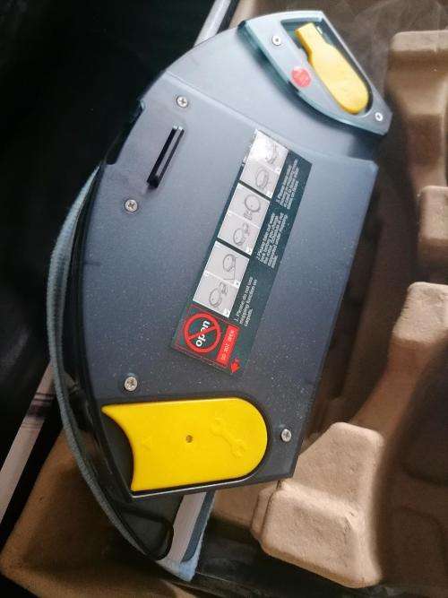 *WOW R30 FREIGHT*LIKE NEW MILEX INTELLIVAC ROBOT 3IN1 VAC,MOP,SWEEP,REMOTE,DOCK STATION*R6000