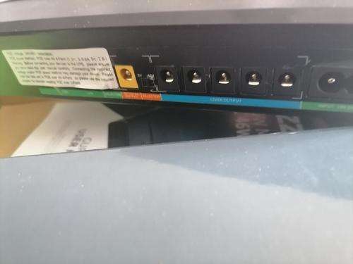 *R30 FREIGHT*FAULTY GIZZU 60W MINI DC 69WH UPS, NO POWER, LOOKS NEW IN BOX +CABLES*R1900 IN STORE**