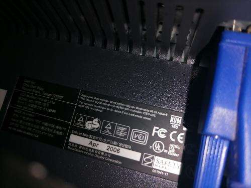 *FRESH NEW DEALS* BUY ONE GET ONE FREE*2 X HP E176FPF 17 INCH SCREENS WITH POWER AND VGA CABLE*