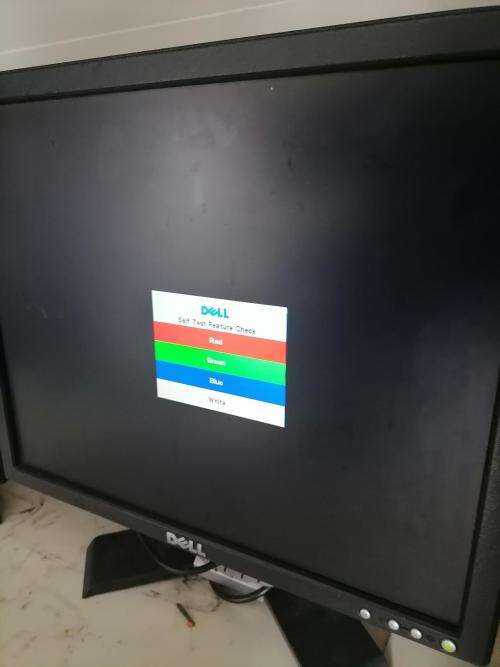 *FRESH NEW DEALS* BUY ONE GET ONE FREE*2 X HP E176FPF 17 INCH SCREENS WITH POWER AND VGA CABLE*