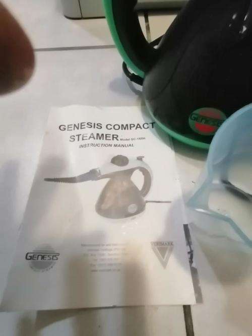 *WOW R30 FREIGHT*GENESIS STEAM MOP IN CARRY BAG WITH ALL ATTACHMENTS***