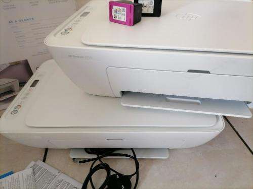 *WOW R30 FREIGHT*2 X HP 2710 WIFI PRINTERS*BOTH HAVE INK/ONE BOX*FLASHING LIGHT*ONE BID FOR BOTH**