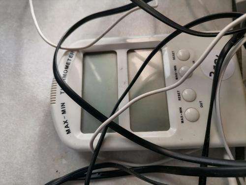 **WOW R30 FREIGHT*BULK LOT OF ELECTRONICS*PHONES,PRINTER,ROUTERS,SURGE PLUGS ETC ETC**