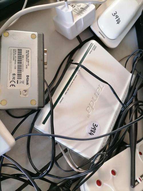 **WOW R30 FREIGHT*BULK LOT OF ELECTRONICS*PHONES,PRINTER,ROUTERS,SURGE PLUGS ETC ETC**