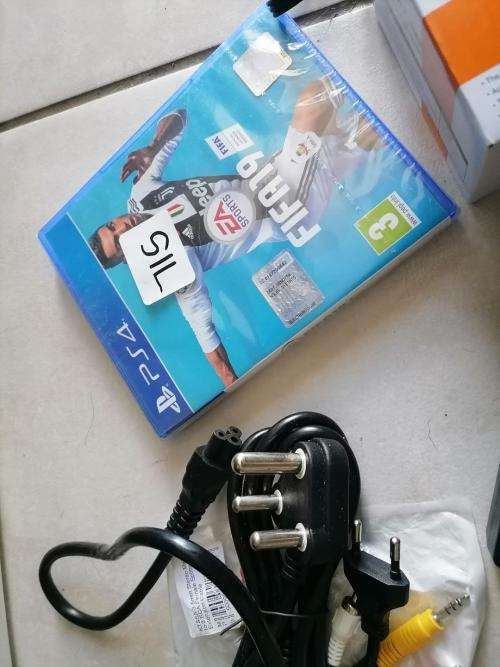 **WOW R30 FREIGHT**LUCKY DIP**BULK LOT OF UNTESTED ELECTRONICS*ONE BID FOR THE LOT**