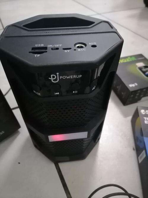 **LUCKY DIP**WOW R30 FREIGHT***BULK LOT OF FAULTY ELECTRONICS*ONE BID FOR THE LOT**