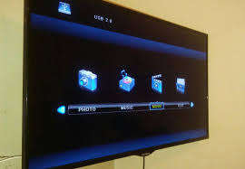 *WOW R30 FREIGHT*TELEFUNKEN 42` FULL HD LED TV(NO FEET)WALL BRACKET INCL*R4000 RETAIL**