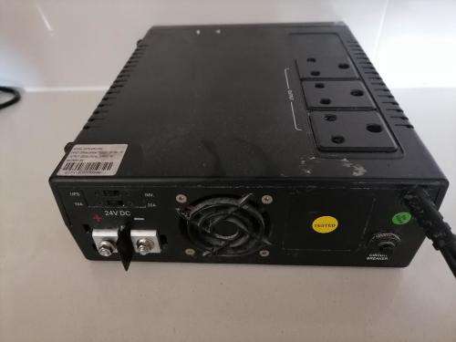 *FLASH FRIDAY DEALS*R30 FREIGHT*TESKOM 2.4KVA INVERTER*POWERS ON/NOT TESTED FURTHER)**