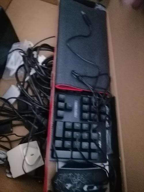 *CHRISTMAS IN JULY**R30 FREIGHT*LUCKY DIP*BULK LOT OF UNTESTED ELECTRONICS*ONE BID FOR THE LOT*