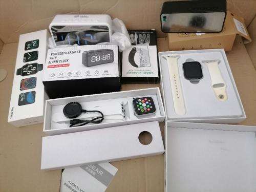 *FLASH FRIDAY DEALS**R30 FREIGHT**BULK LOT OF UNTESTED ELECTRONICS(*ONE BID FOR THE LOT*