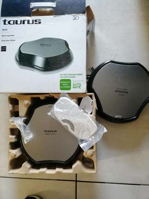 *BUY ONE GET FREE*R30 FREIGHT*DEMO TAURUS HEXA STRIKER ROBOT VACUUMS*NO CHARGES NOT TESTED**
