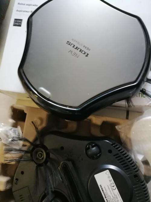 *BUY ONE GET FREE*R30 FREIGHT*DEMO TAURUS HEXA STRIKER ROBOT VACUUMS*NO CHARGES NOT TESTED**