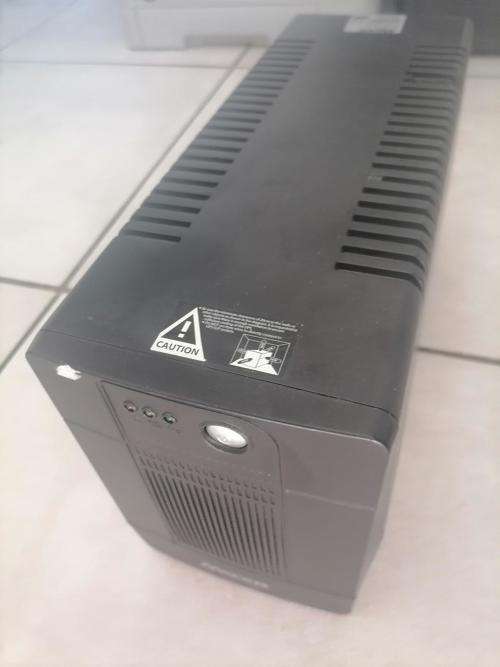 *MONTH END MADSSS*R30 FREIGHT*MECER 2000VA UPS(NEEDS BATTERIES)TESTED WITH MY BATTEIRES*