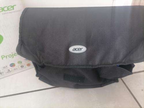 *HERITAGE DEALS*ACER X113 3D READY PROJECTOR WITH REMOTE,BAG IN BOX*LIKE NEW*TOP QUALITY**