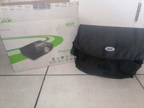 *HERITAGE DEALS*ACER X113 3D READY PROJECTOR WITH REMOTE,BAG IN BOX*LIKE NEW*TOP QUALITY**
