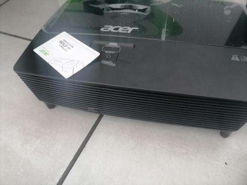 *HERITAGE DEALS*ACER X113 3D READY PROJECTOR WITH REMOTE,BAG IN BOX*LIKE NEW*TOP QUALITY**