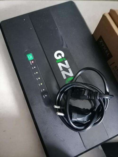 *LIMITED OFFER*R30 FREIGHT*BULK LOT OF ELECTRONICS*ROUTER/SPORT CAM/UPS/HEADSETS ETC**