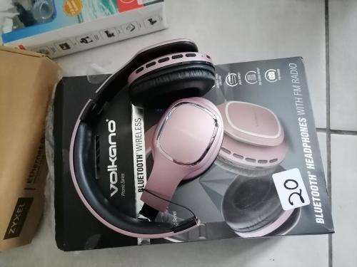 *LIMITED OFFER*R30 FREIGHT*BULK LOT OF ELECTRONICS*ROUTER/SPORT CAM/UPS/HEADSETS ETC**