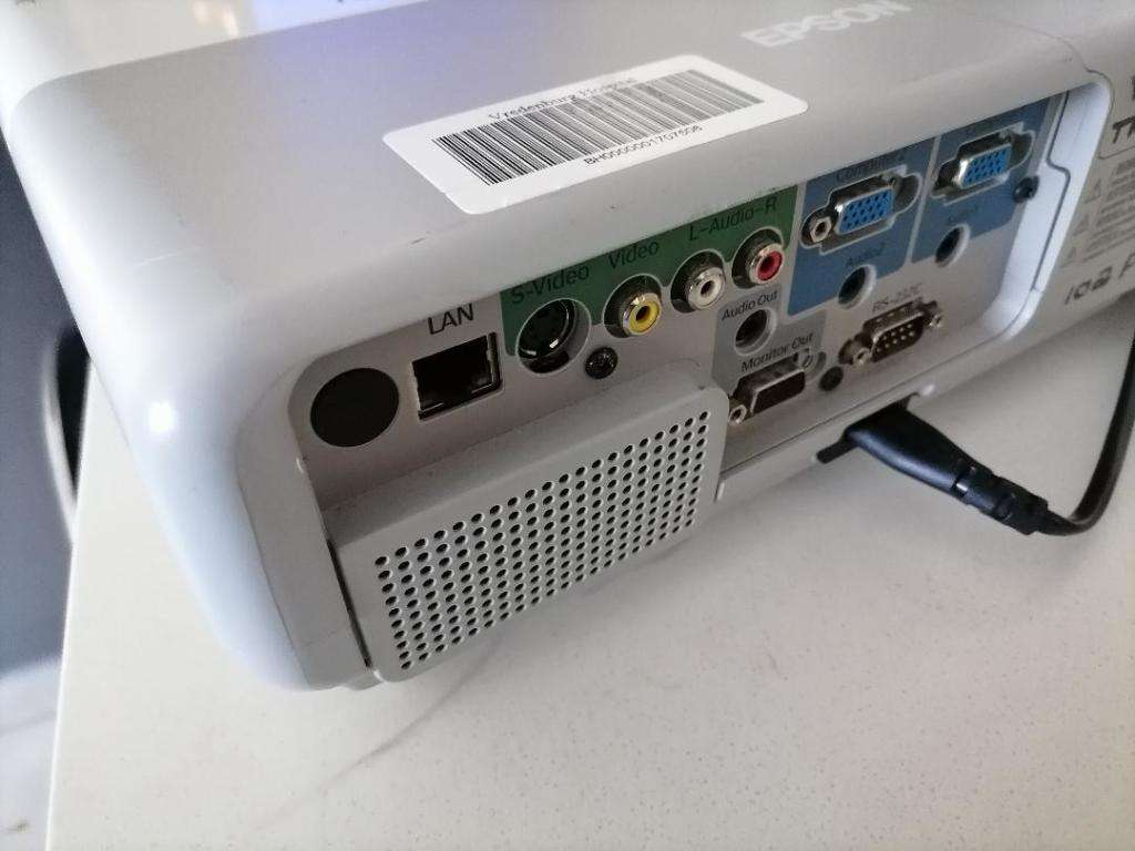 **GRAB THIS DEAL**EPSON EMP 83 LCD PROJECTOR*TOP QUALITY, WORKING 100%**