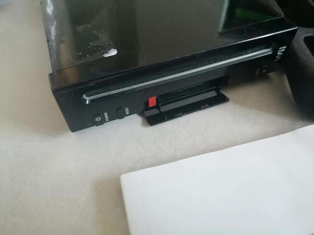 *SHOP CLOSURE*R30 FREIGHT**NINTENDO WII WITH CONSOLS,POWER CABLES,GAME ETC*POWERS ON**SOLD AS IS**