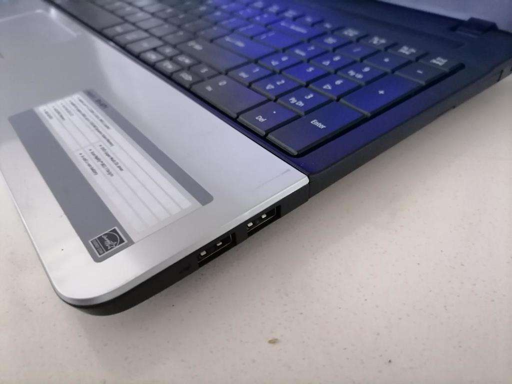 *FLASH FRIDAY SALE*R30 FREIGHT*I3 ACER ASPIRE E1-571. PERFECT CONDITION LAPTOP*4GB 500GB,W10 WIFI ET