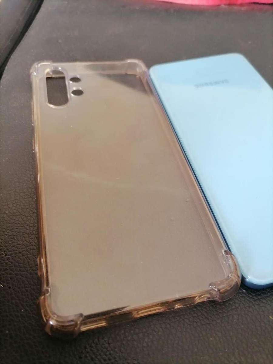 *FRESH NEW DEAL**PRE OWNED SAMSUNG GALAXY A32 DUAL SIM, 128GB,QUAD CAM*CHARGER.POUCH**