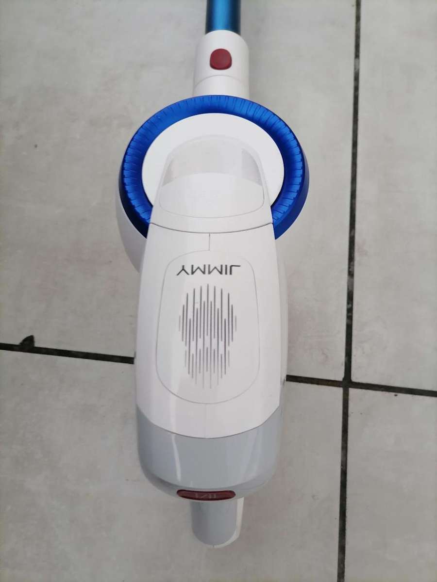 *FRESH NEW DEALS*SHOP DISPLAY ITEM*LIKE NEW JIMMY JV35 CORDLESS VACUUM WITH ATTACHMENTS*R3500 NEW**