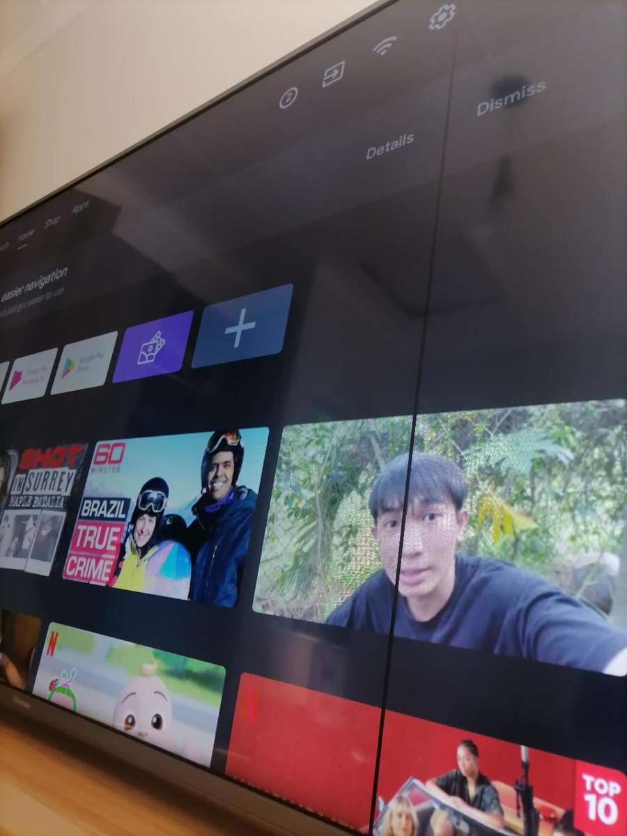 *AWESOME DEAL*R30 FREIGHT*HISENSE 58 ` Ultra HD Smart ULED TV*ONE SMALL LINE ON SCREEN*R10 000 NEW