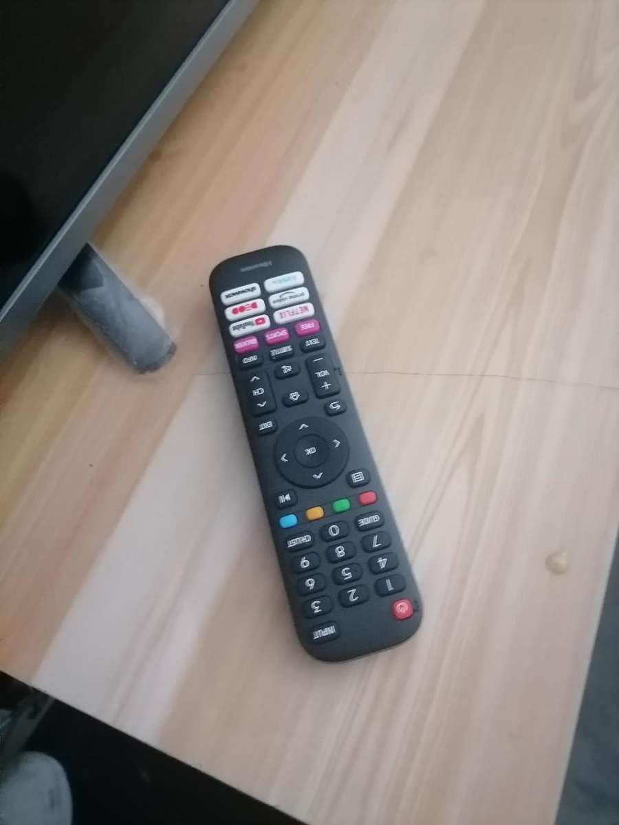 *AWESOME DEAL*R30 FREIGHT*HISENSE 58 ` Ultra HD Smart ULED TV*ONE SMALL LINE ON SCREEN*R10 000 NEW