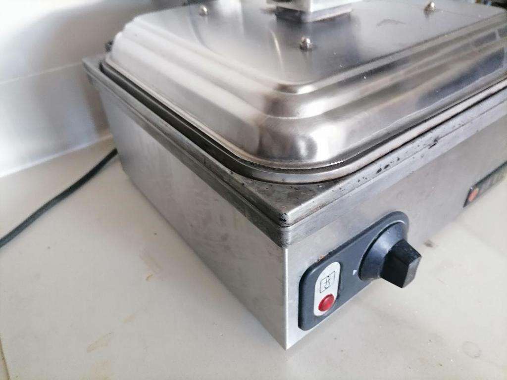 *HOTEL CLOSURE**R30 FREIGHT*COMMERCIAL ANVIL SANDWICH/GRILL/PANINI PRESS. WORKING**