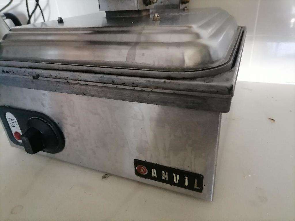 *HOTEL CLOSURE**R30 FREIGHT*COMMERCIAL ANVIL SANDWICH/GRILL/PANINI PRESS. WORKING**