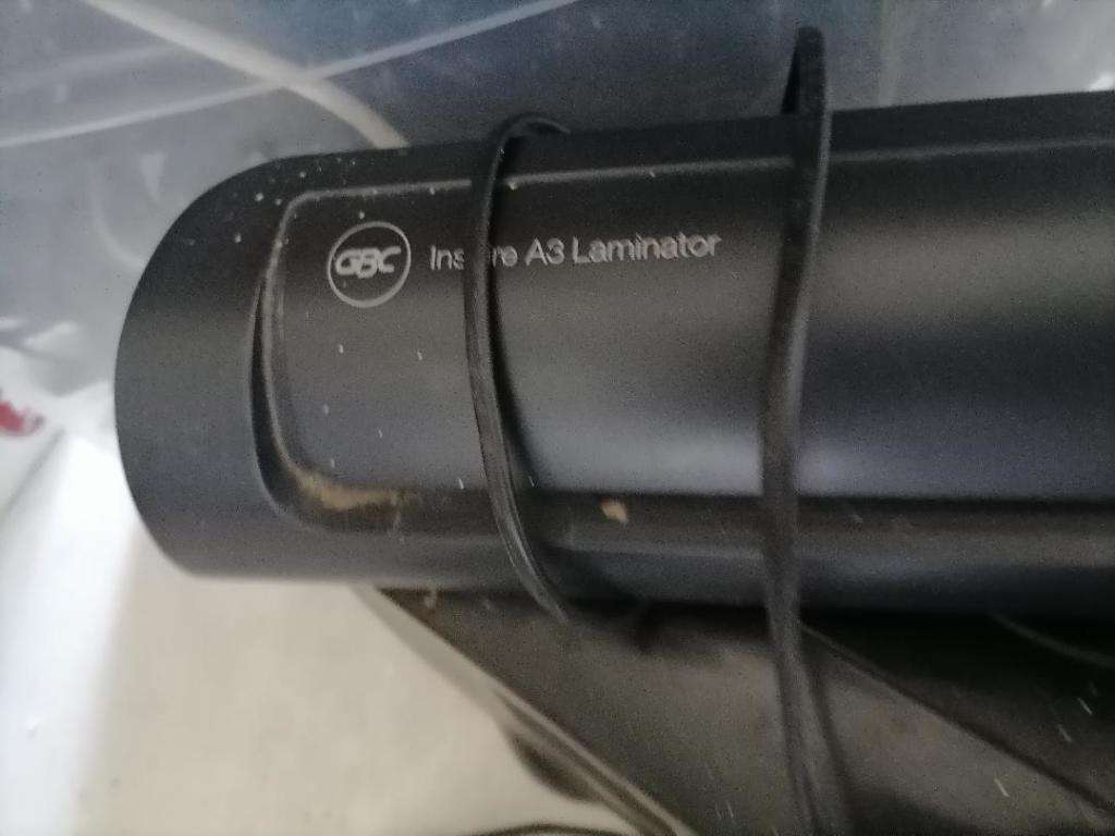 *GRAB THIS DEAL*R30 FREIGHT*LOT OF LIQUIDATION ITEMS*2 X UPS,HEADSETS,LAMINATOR**UNTESTED*