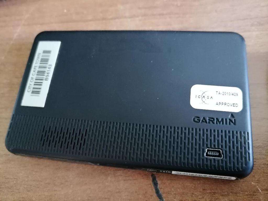 *LATE ENTRY*R30 FREIGHT*BUY ONE GET ONE FREE*2 X GARMIN NUVI GPS*COMES FROM CITY OF CAPETOWN GOV