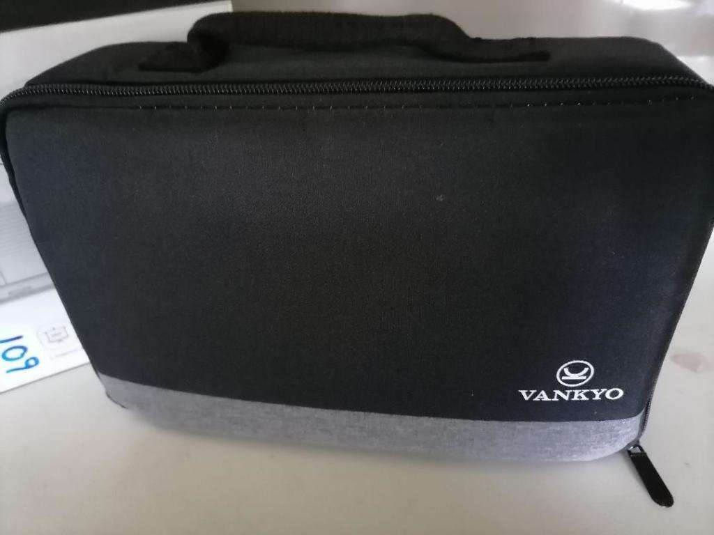 *YEAR END CLEARANCE*R30 FREIGHT*VANKYO LEISURE 470 MINI WIFI POROJECTOR IN BOX*NOT POWERING ON**