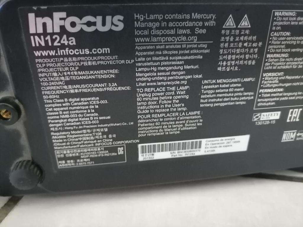 *YEAR END CLEARANCE*R30 FREIGHT*INFOCUS IN124A PROJECTOR*NOT POWERING ON*SOLD AS IS