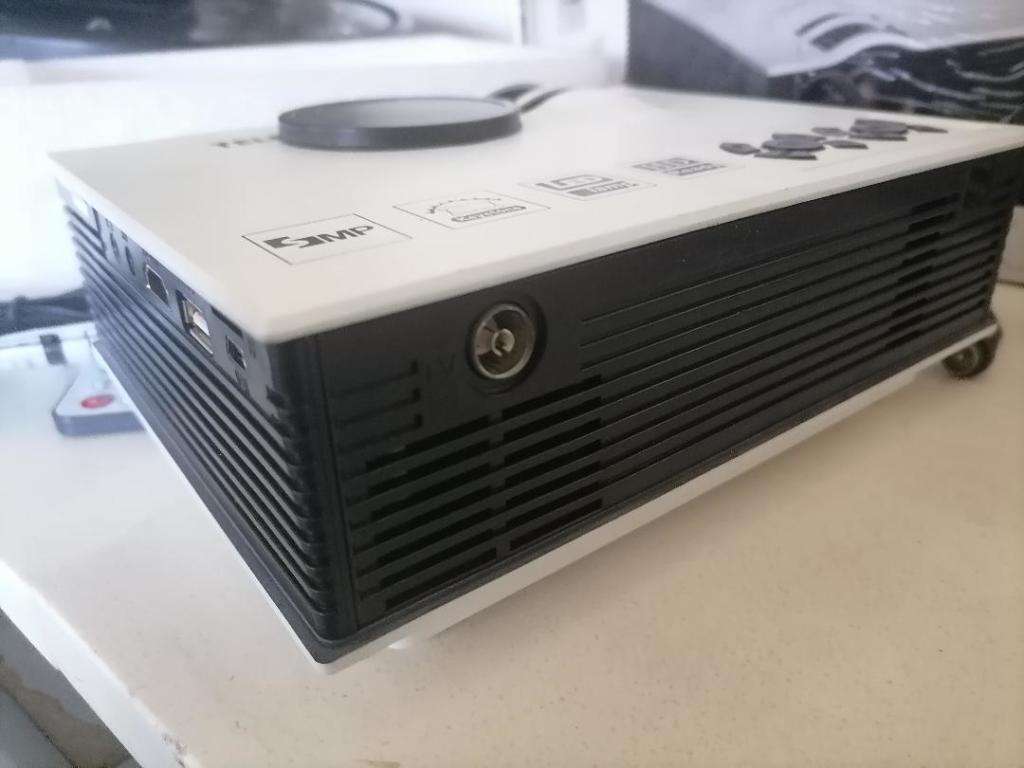 *YEAR END CLEARANCE*R30 FREIGHT*DEMO TELEFUNKEN TP 2000 MULTIFUNCTION 1080 PROJECTOR WITH REMOTE*