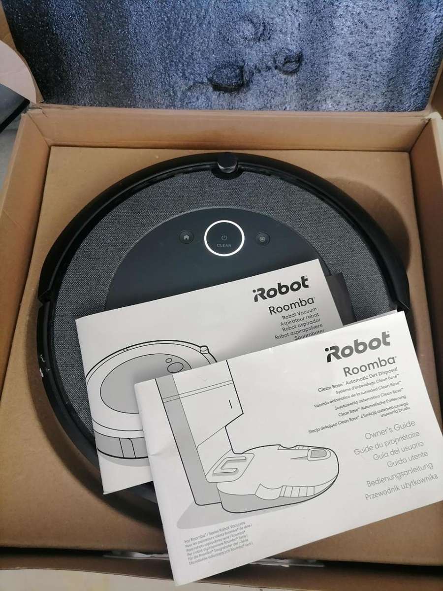*CHRISTMAS DEALS**R30 FREIGHT**ROOMBA I4 IROBOT VAC IN BOX (NO CHARGER)*OVER R10 000 ON BOBSHOP