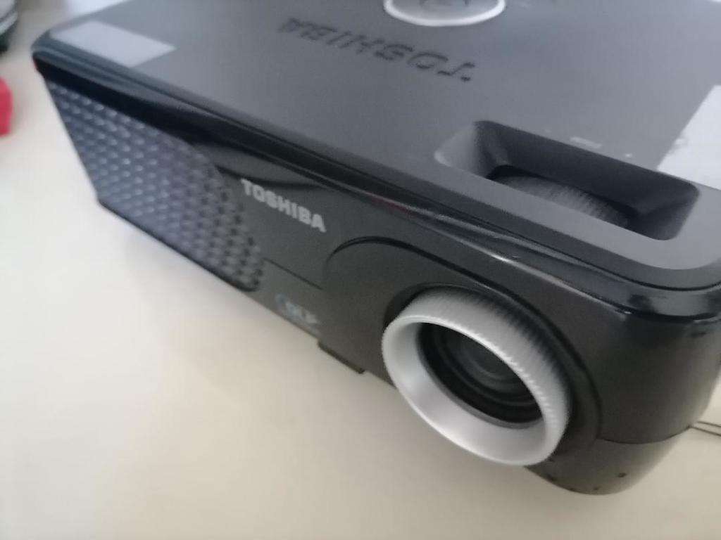 *YOUR CHRISTMAS PRESENT*R30 FREIGHT*TOSHIBA TDP-SP1 CINEMA PROJECTOR WITH POWER CORD*WORKING**
