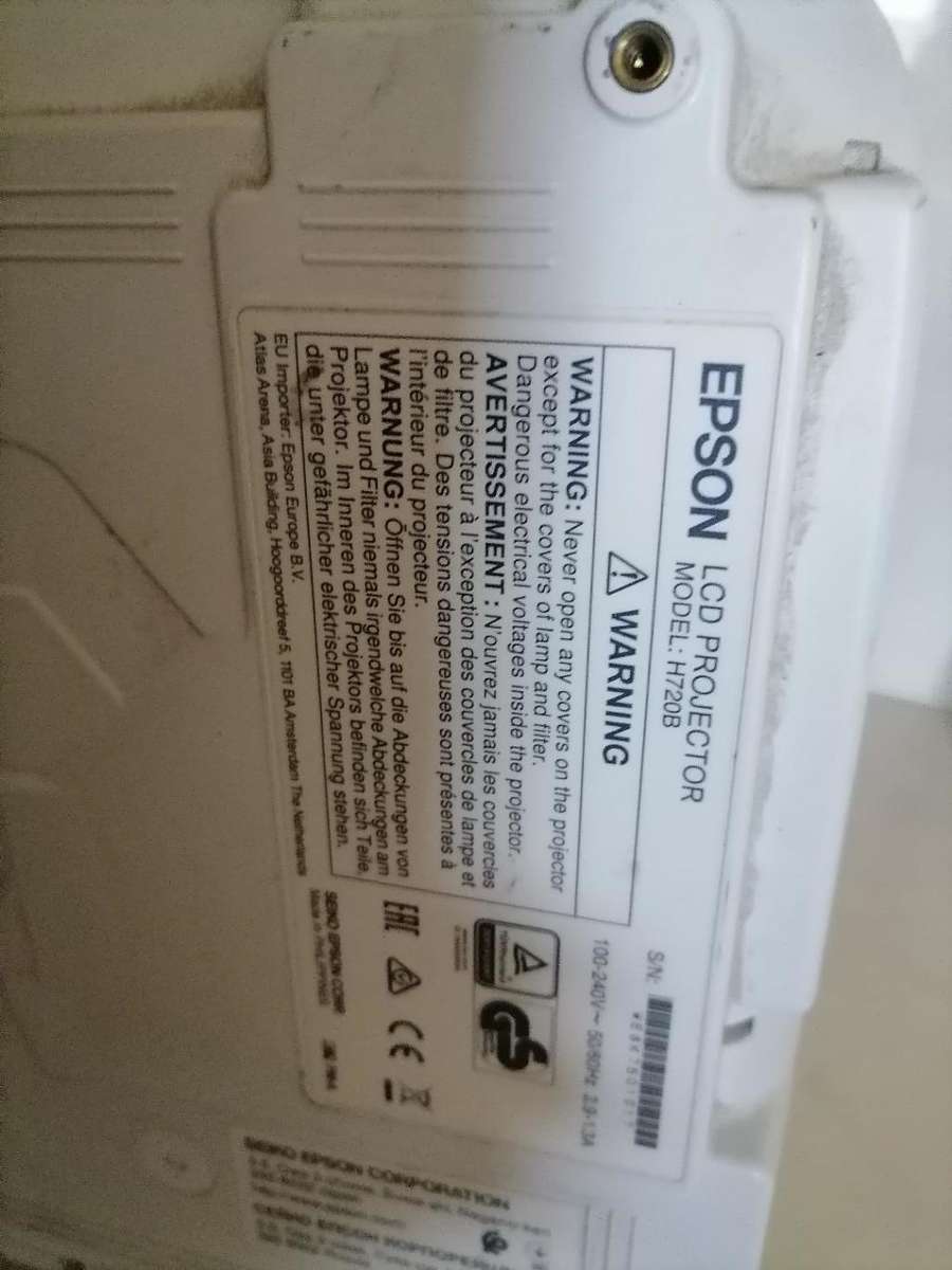 *YOUR CHRISTMAS PRESENT*R30 FREIGHT*EPSON HOME CINEMA LCD PROJECTOR*EXCELENT QUALITY*WORKING*