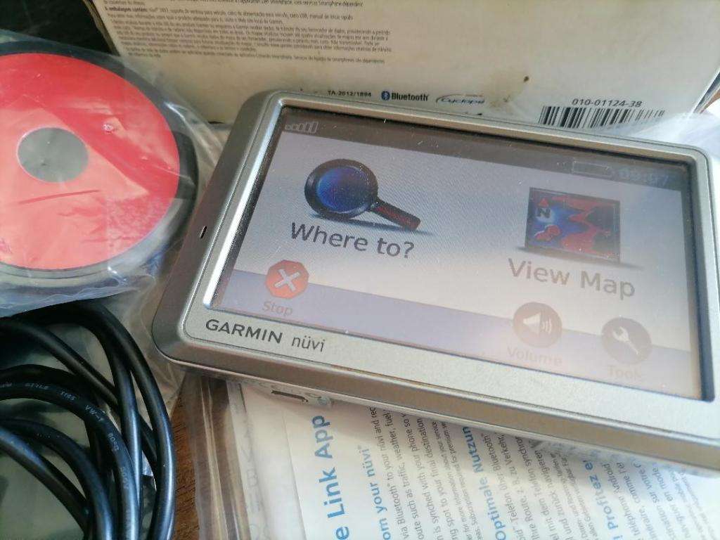 *BOXING DAY DEALS**R30 FREIGHT*GARMIN NUVI 710 WITH CAR CHARGER IN B0X*POWERS ON*SOLD AS IS**