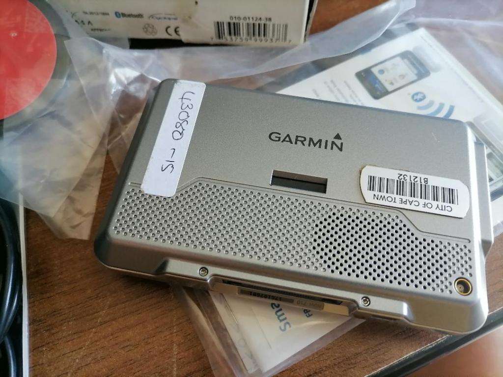 *BOXING DAY DEALS**R30 FREIGHT*GARMIN NUVI 710 WITH CAR CHARGER IN B0X*POWERS ON*SOLD AS IS**