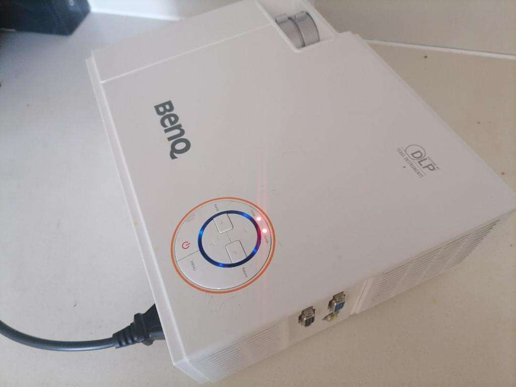 **2024 DEALS*R30 FREIGHT**BENQ MP514 DLP PROJECTOR WITH REMOTE*TOP QUALITY*WORKING 100%***
