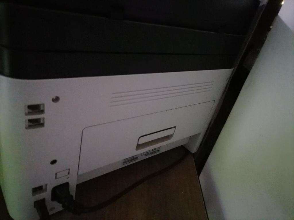 *GRAB THIS DEAL*R30 FREIGHT* SAMSUNG CLX 3305 LAZER COLOUR PRINTER/SCANNER/COPIER*INK LOW*