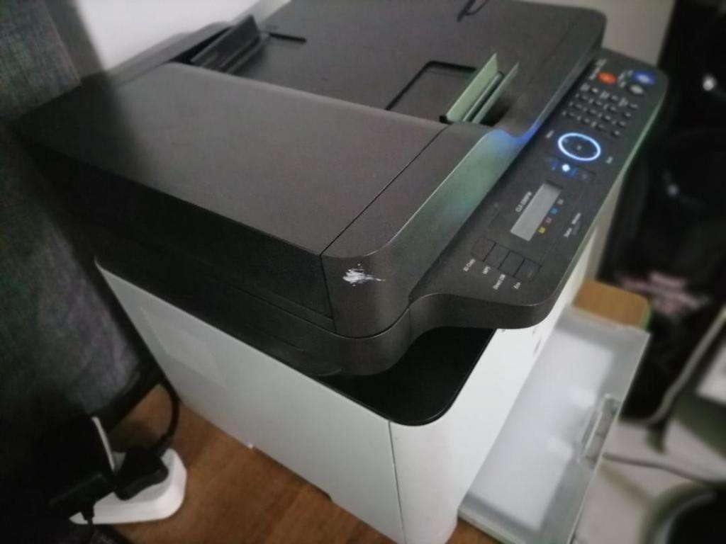 *GRAB THIS DEAL*R30 FREIGHT* SAMSUNG CLX 3305 LAZER COLOUR PRINTER/SCANNER/COPIER*INK LOW*