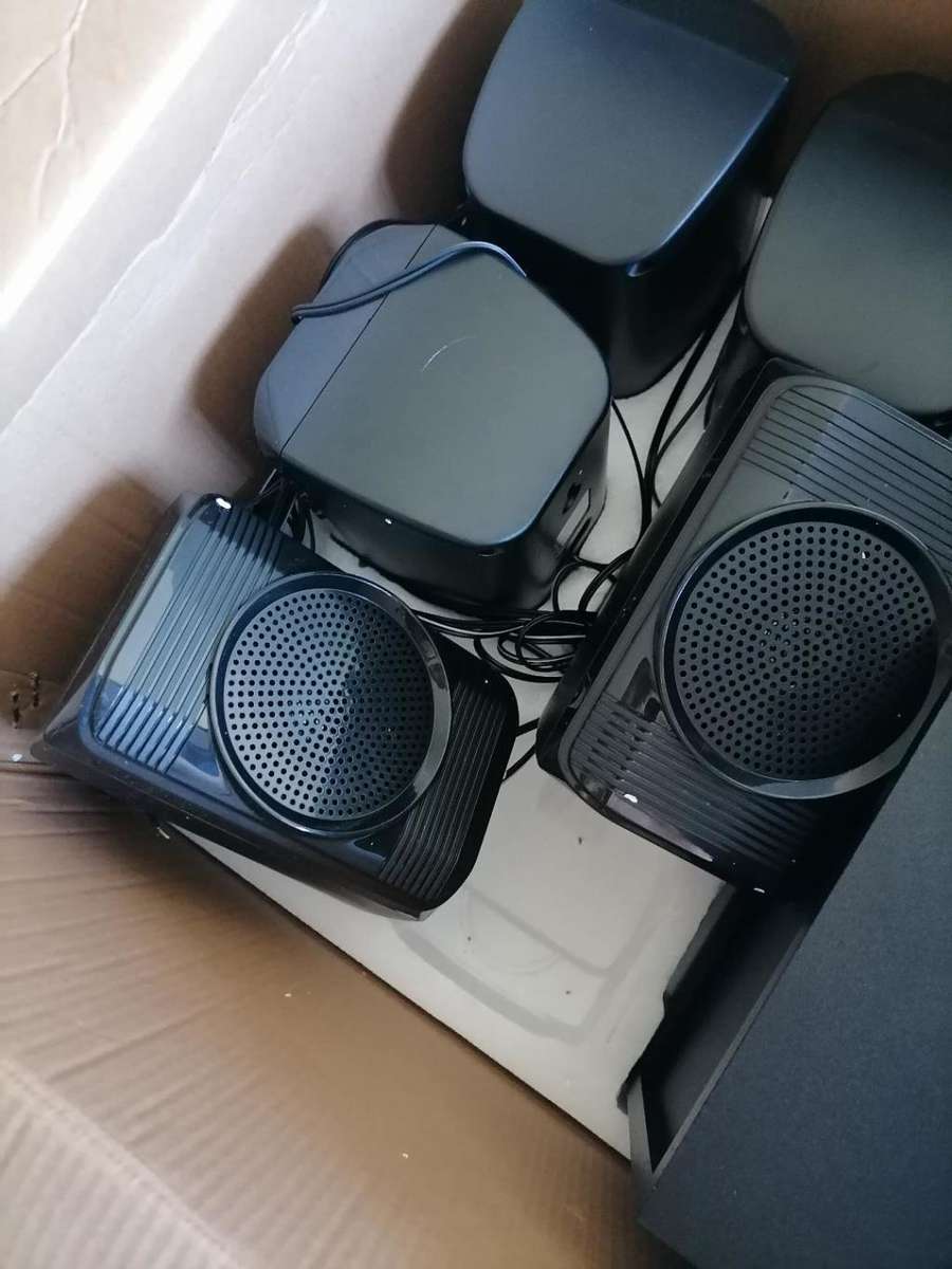 *SPOIL YOURSELF*R30 FREIGHT**DEMO TELEFUNKEN THT-608 DVD,USB,MP3 SURROUND SOUND SYSTEM*R2400 RETAIL*