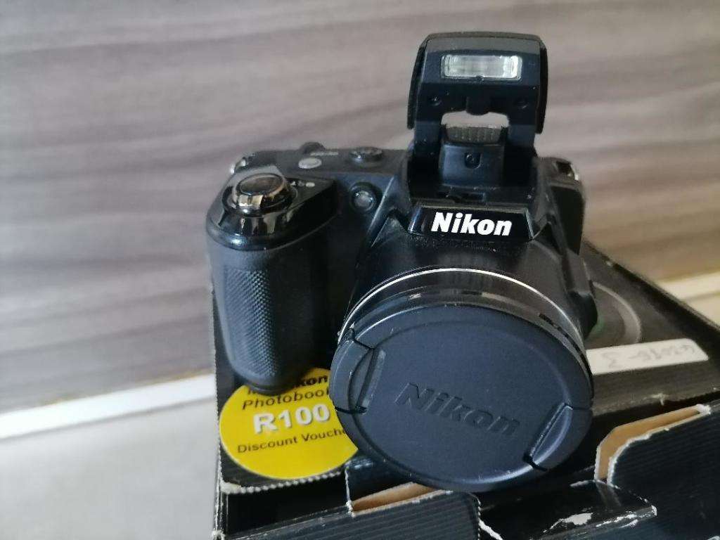 *GRAB THIS DEAL*R30 FREIGHT*NIKON COOLPIX L120 WITH NIKON BAG,64GB MEMORY CARD,MANUAL,CABLES IN BOX*