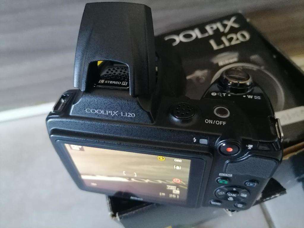 *GRAB THIS DEAL*R30 FREIGHT*NIKON COOLPIX L120 WITH NIKON BAG,64GB MEMORY CARD,MANUAL,CABLES IN BOX*